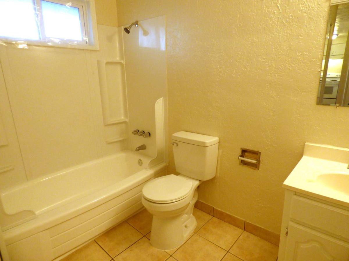 Apartment for rent at 721-759 Hawthorne Ave NE, Salem, OR 97301