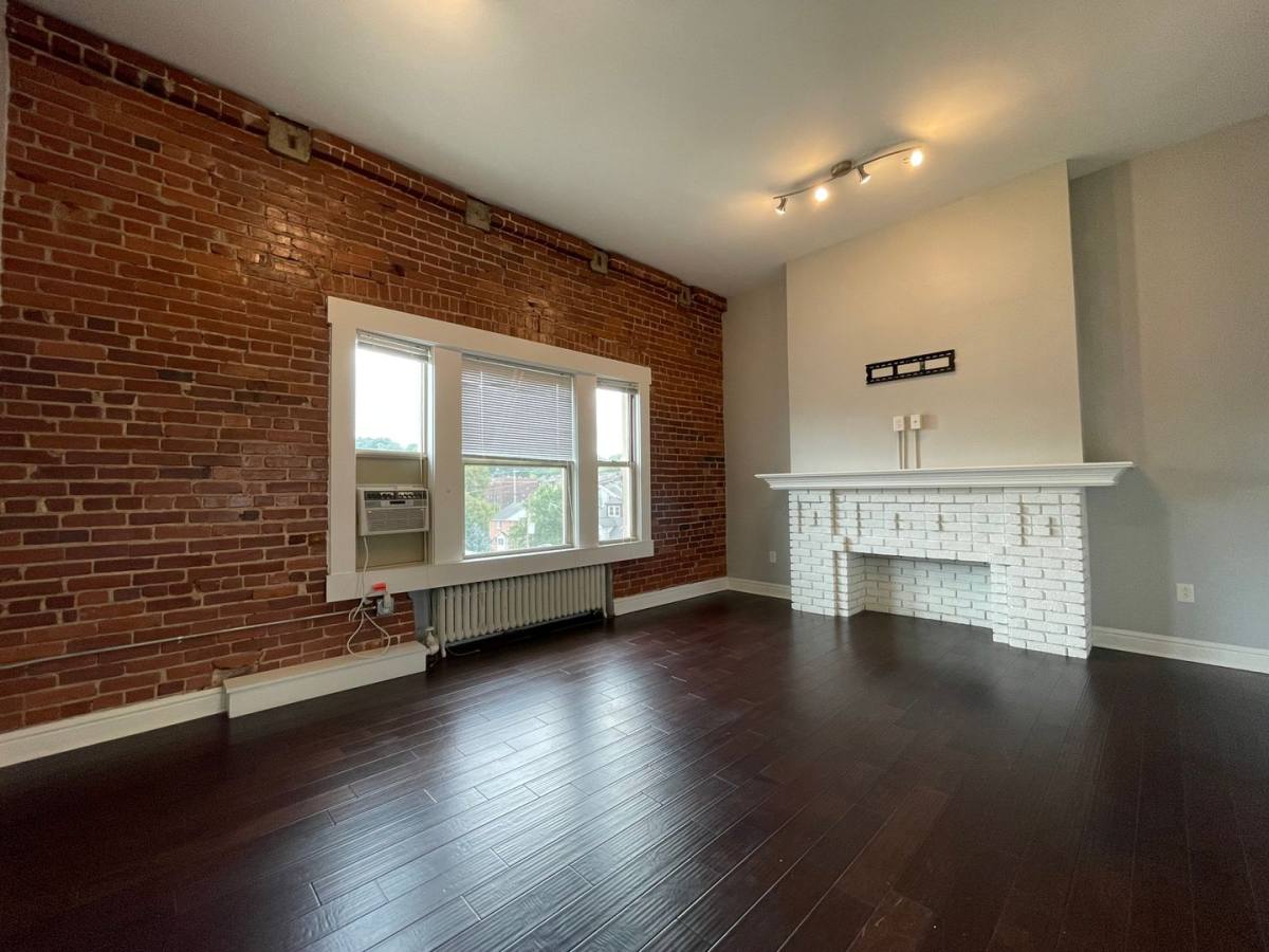 Apartment for rent at 5721-5727 Elwood St, Pittsburgh, PA 15232