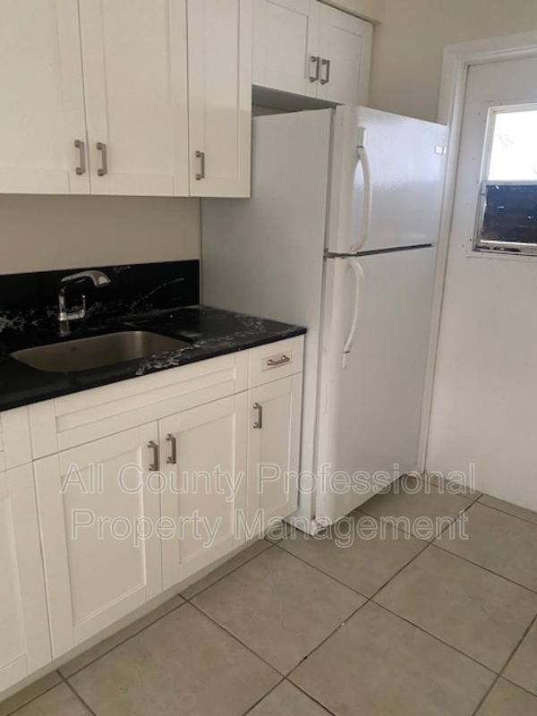 Apartment for rent at 6032 Pierce St #5, Hollywood, FL 33024