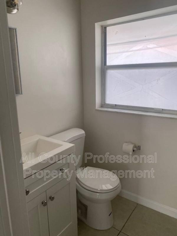Apartment for rent at 6032 Pierce St #5, Hollywood, FL 33024