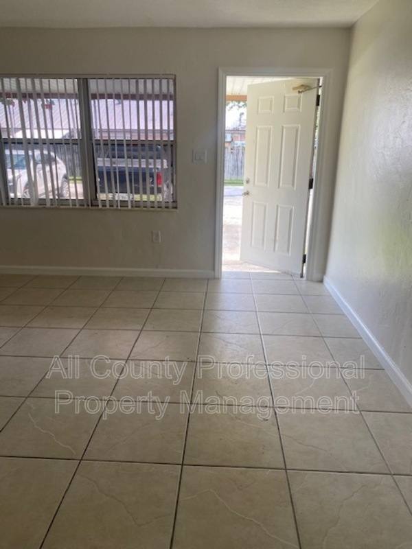 Apartment for rent at 6032 Pierce St #5, Hollywood, FL 33024