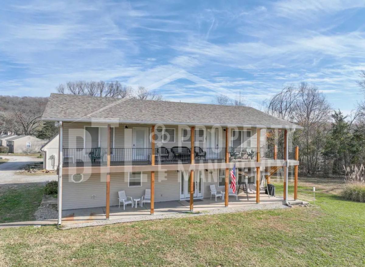 Apartment for rent at 134 Lake Village Lane, Reeds Spring, MO 65737