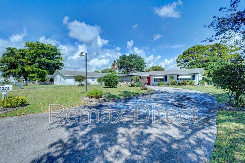 House for rent at 4375 Forest Lane, West Palm Beach, FL 33406