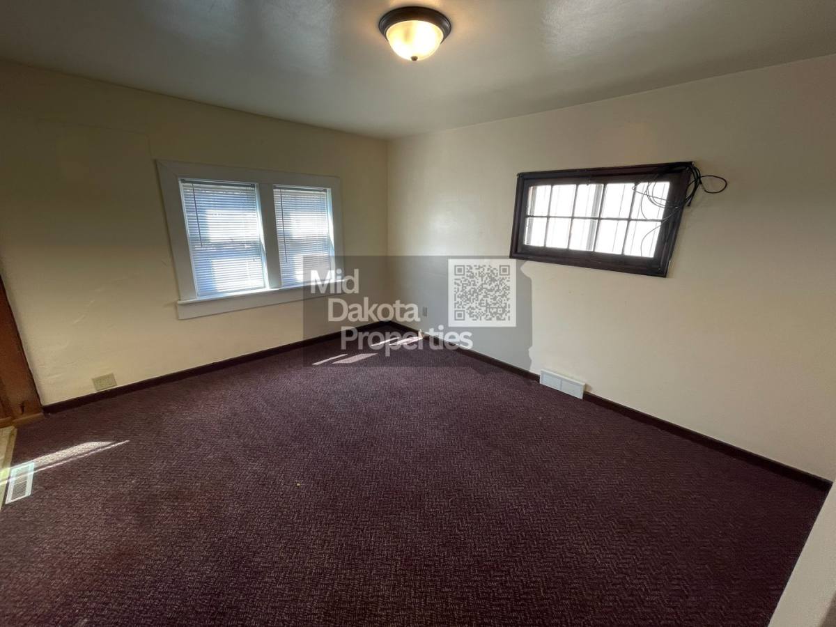 Apartment for rent at 125, 127, 127 1 2, 129, 131, 133, 135 E, Mitchell, SD 57301