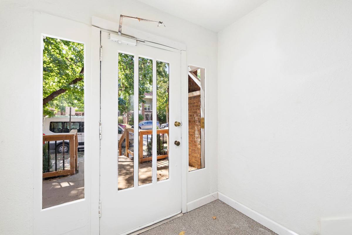 Apartment for rent at 1800-1802 W 41st St, Kansas City, MO 64111