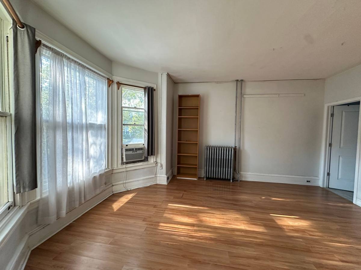 Apartment for rent at 325 N 34th St, Philadelphia, PA 19104