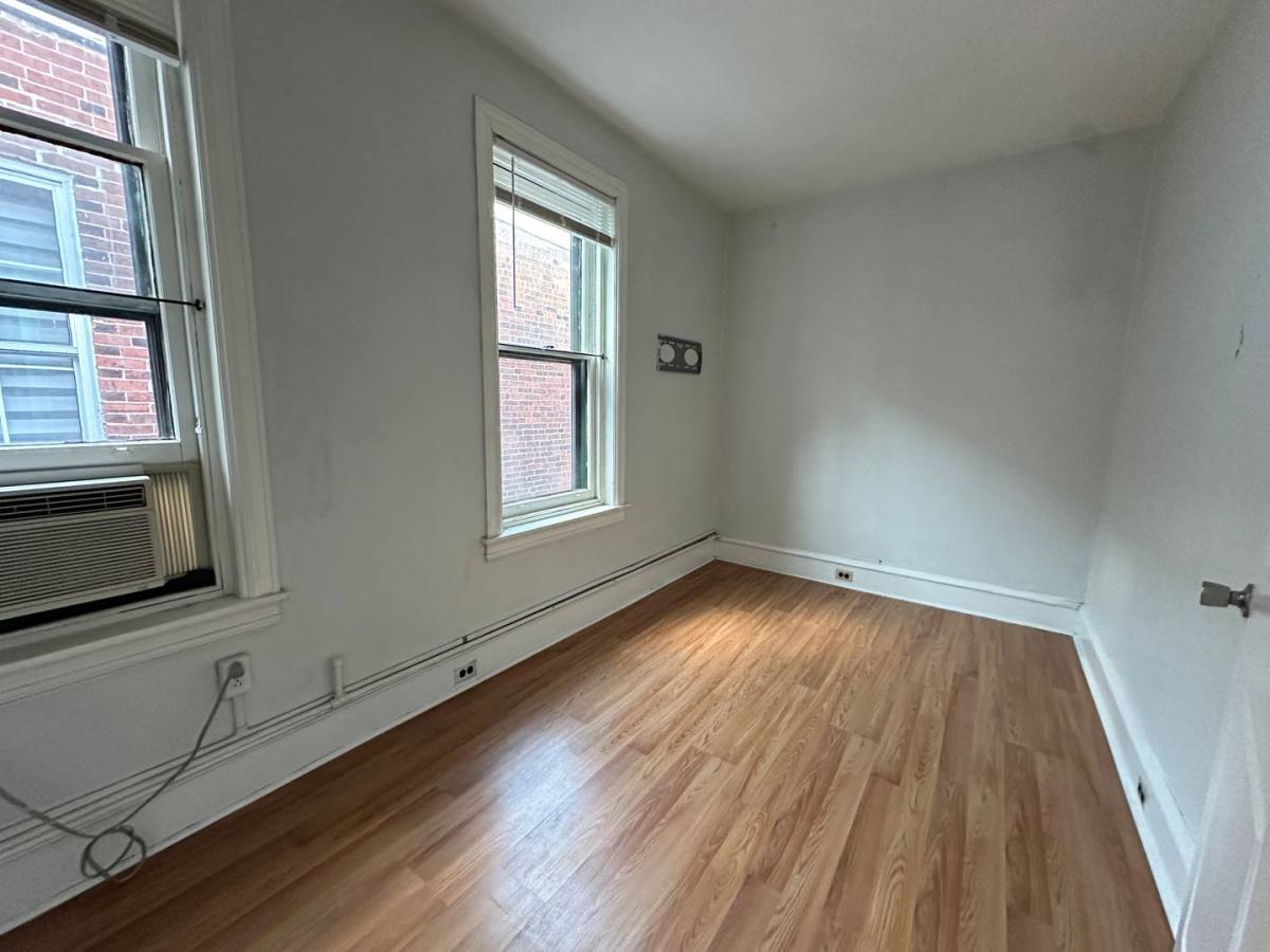 Apartment for rent at 325 N 34th St, Philadelphia, PA 19104