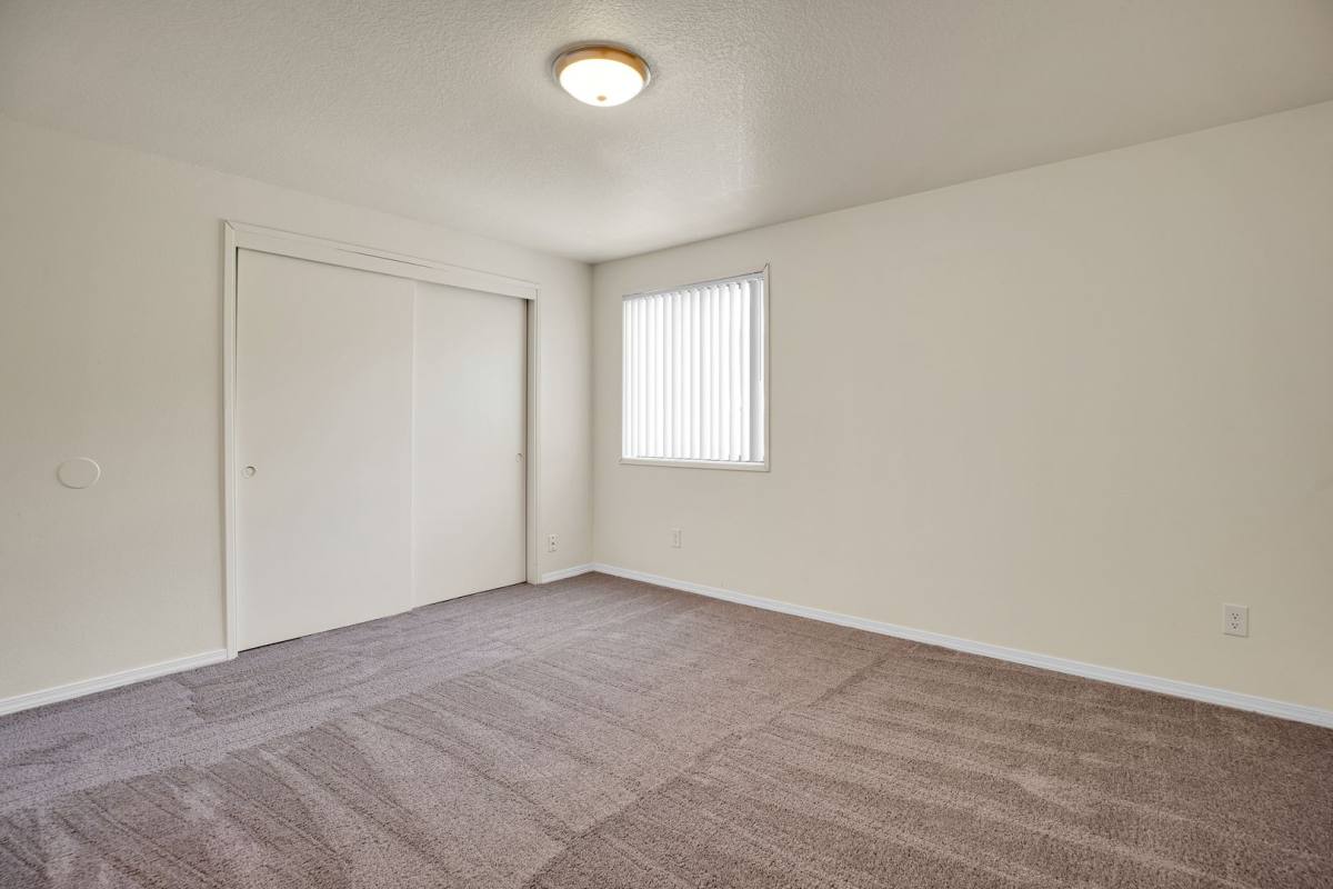 Apartment for rent at 5700-5706 NE 34th St, Vancouver, WA 98661