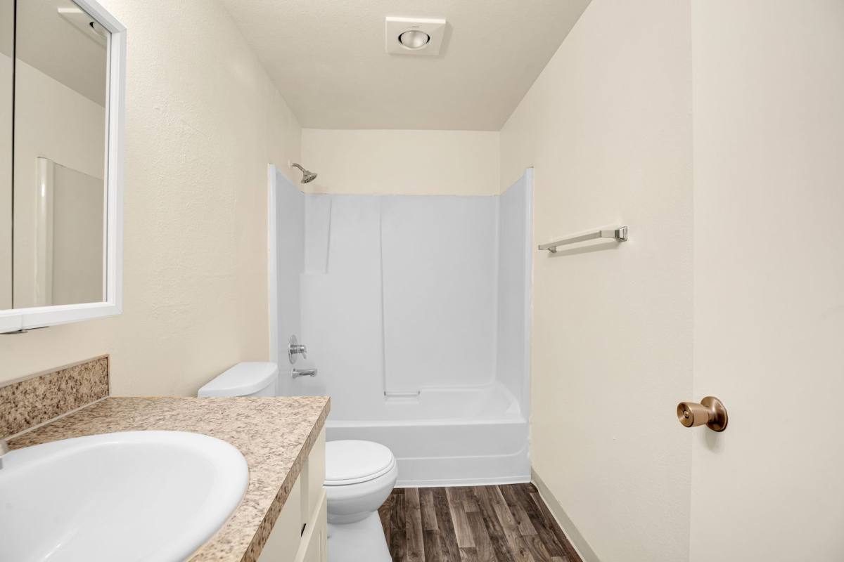 Apartment for rent at 5700-5706 NE 34th St, Vancouver, WA 98661