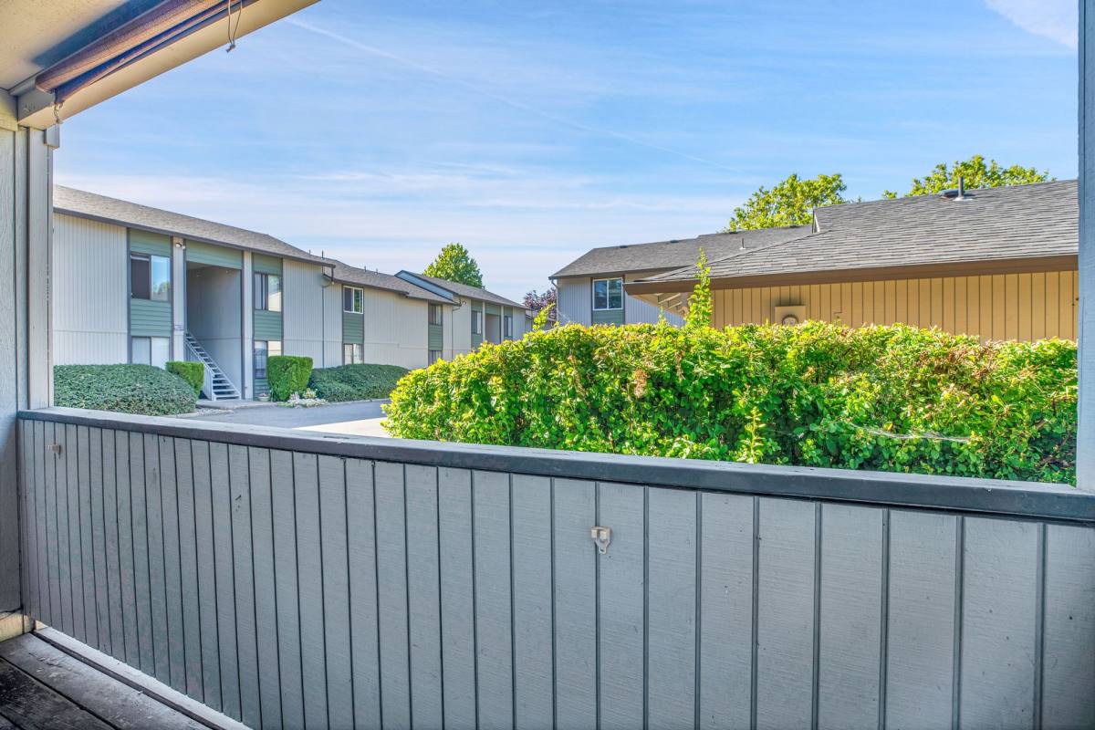 Apartment for rent at 5700-5706 NE 34th St, Vancouver, WA 98661