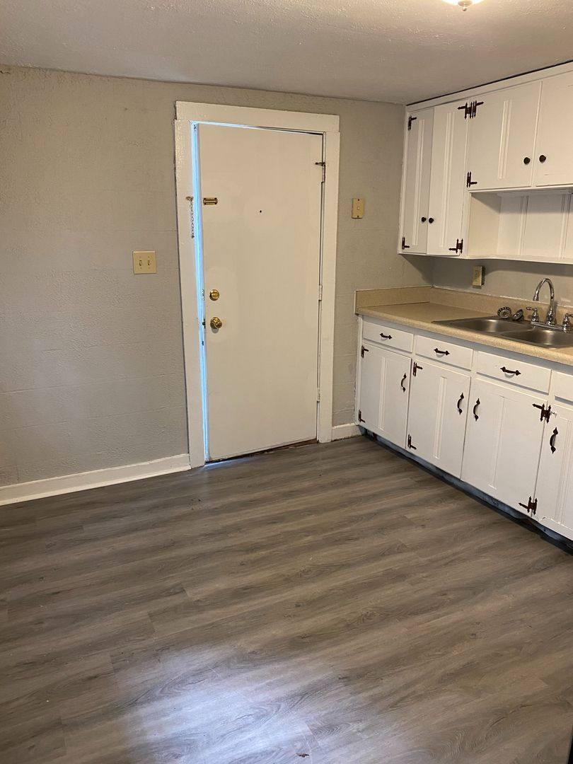 Apartment for rent at 406 Hietts Lane, Clarksville, TN 37043