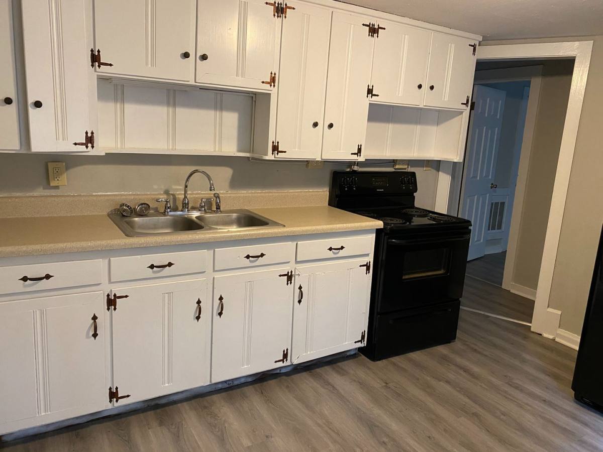 Apartment for rent at 406 Hietts Lane, Clarksville, TN 37043