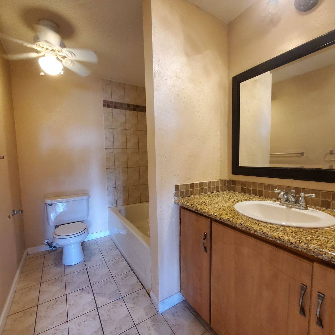 Condo for rent at 3704 Broadway, Fort Myers, FL 33901