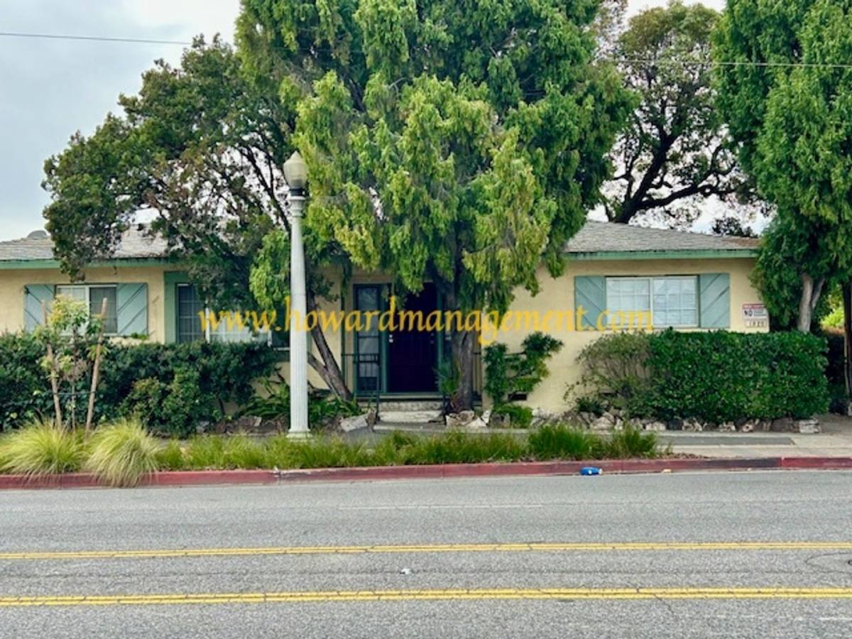 Apartment for rent at 1914 Cloverfield Blvd, Santa Monica, CA 90404