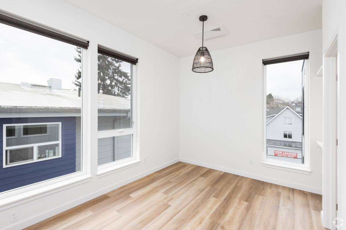 Apartment for rent at 4746 20th Ave NE, Seattle, WA 98105