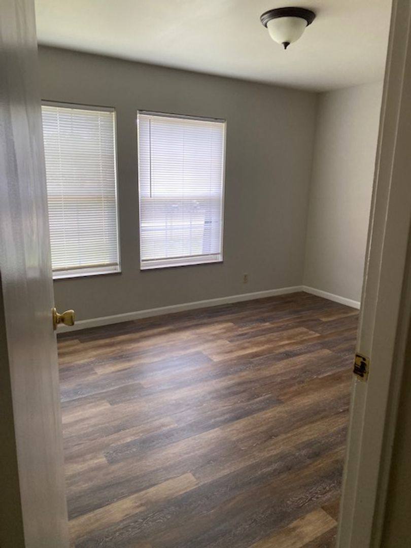 Apartment for rent at 1320 Sangamon, Belleville, IL 62221