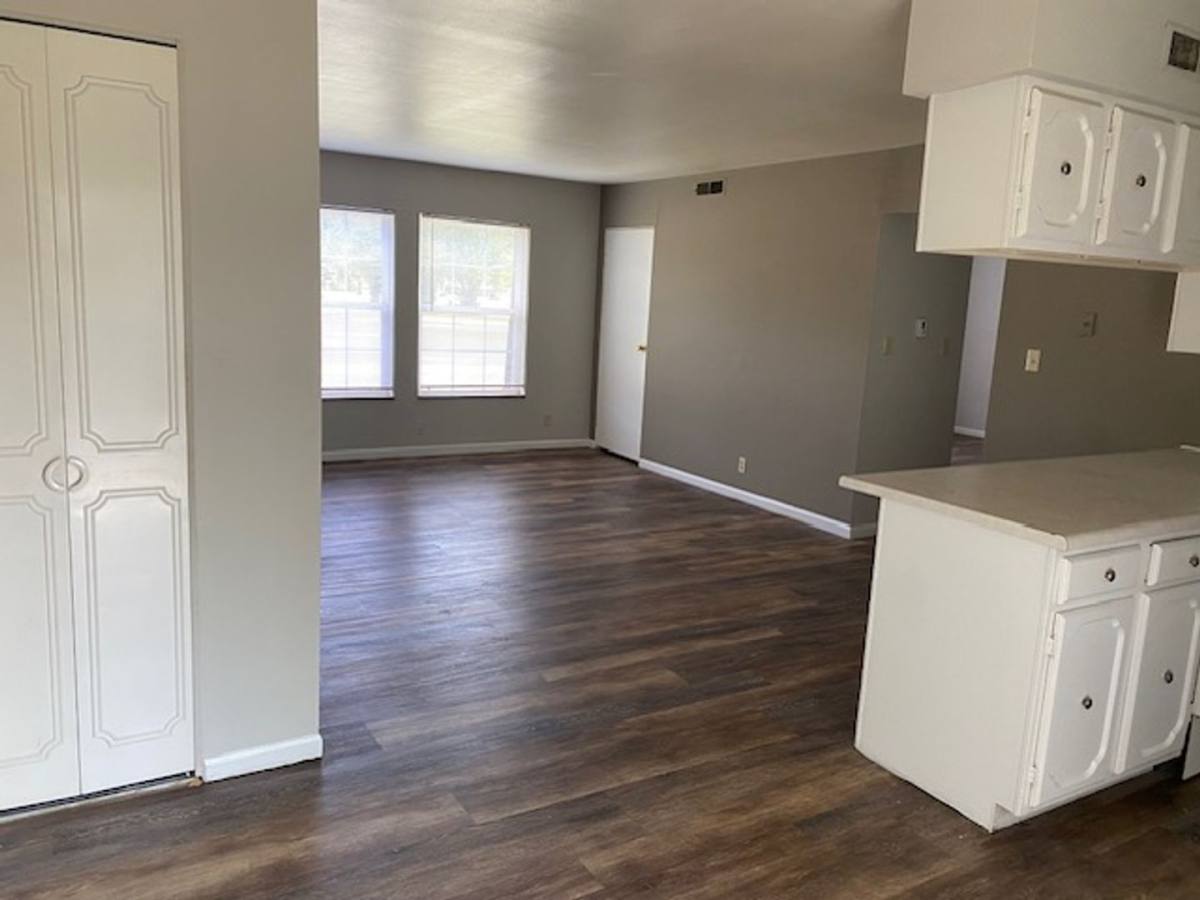 Apartment for rent at 1320 Sangamon, Belleville, IL 62221