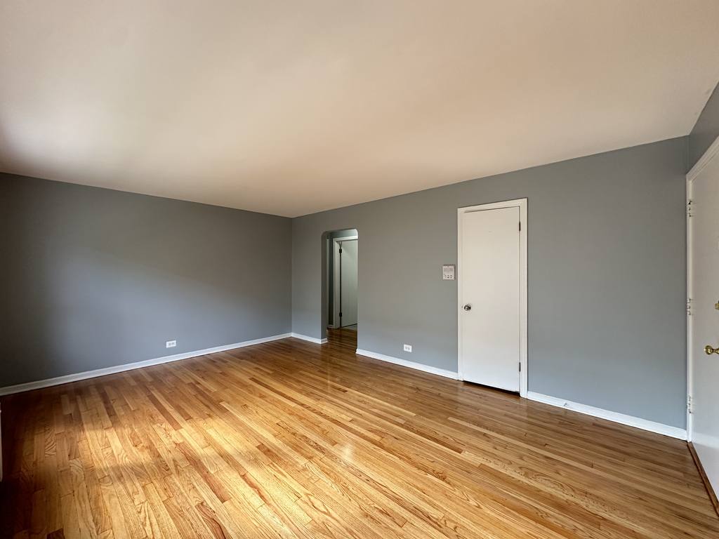 Apartment for rent at 6717 California #WA8, Chicago, IL 60645
