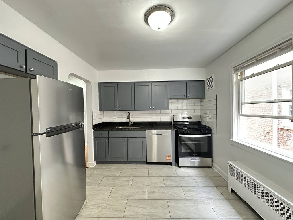 Apartment for rent at 6717 California #WA8, Chicago, IL 60645
