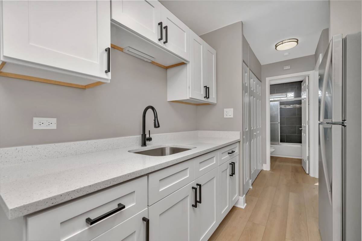Apartment for rent at 21 N Main St, Glen Ellyn, IL 60137