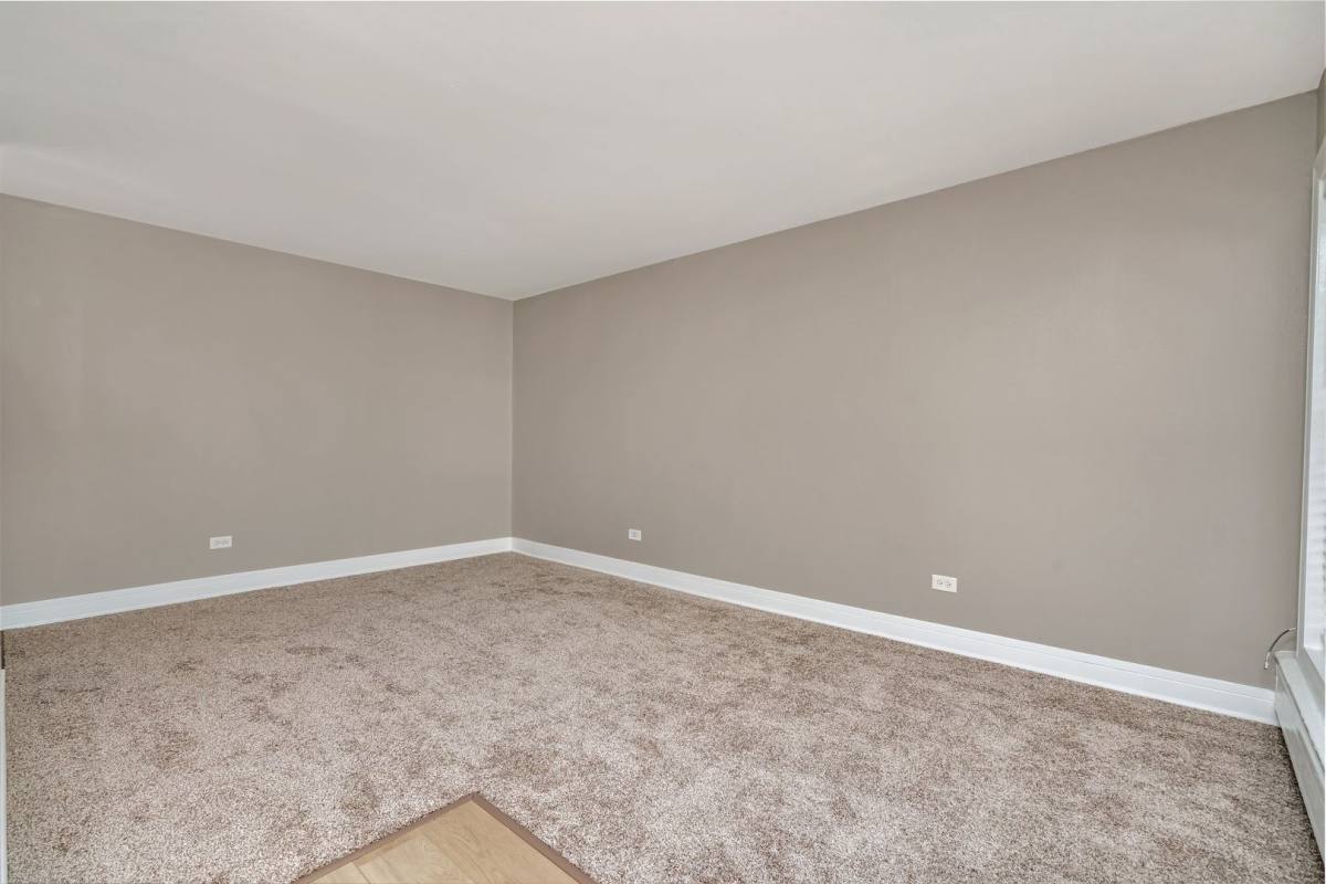 Apartment for rent at 21 N Main St, Glen Ellyn, IL 60137