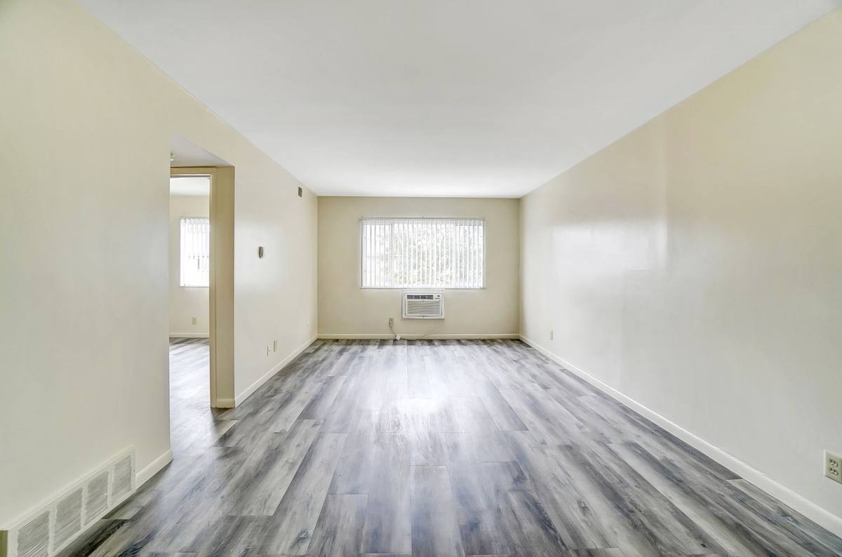 Apartment for rent at 3978, 3988 Karl Rd, Columbus, OH 43224