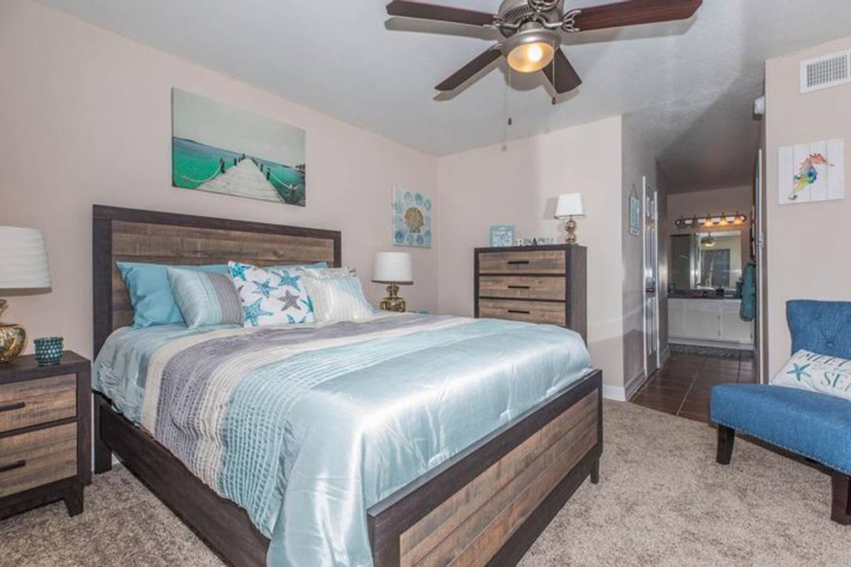 Apartment for rent at 420 Garland Dr, Lake Jackson, TX 77566