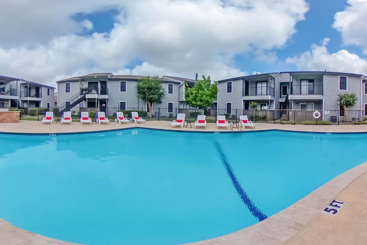 Apartment for rent at 420 Garland Dr, Lake Jackson, TX 77566