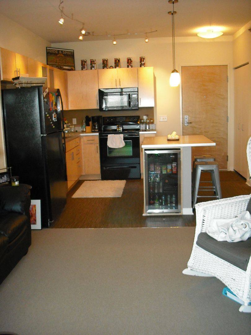 Apartment for rent at 1000 University Ave SE, Minneapolis, MN 55414