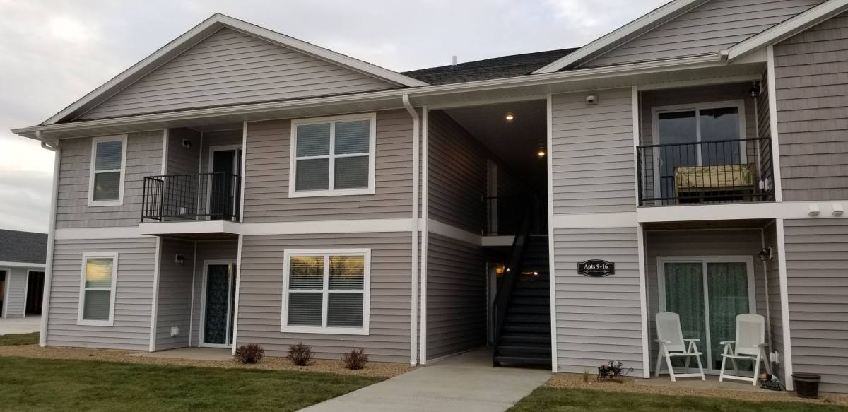 Apartment for rent at 1000 W Marion St, Manchester, IA 52057