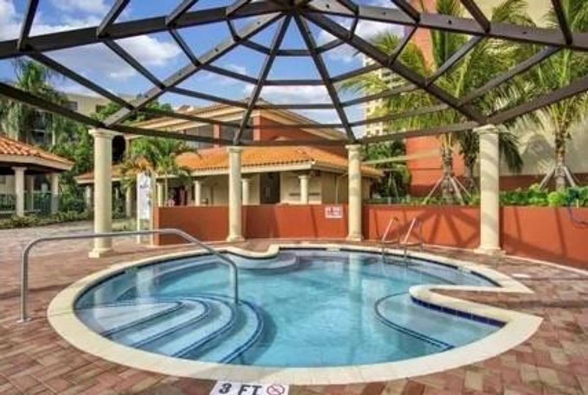 House for rent at 9517 Fontainebleau Blvd 601-404, Miami, FL 33172