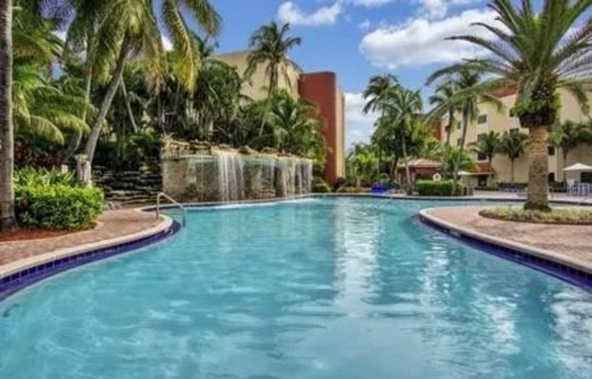 House for rent at 9517 Fontainebleau Blvd 601-404, Miami, FL 33172
