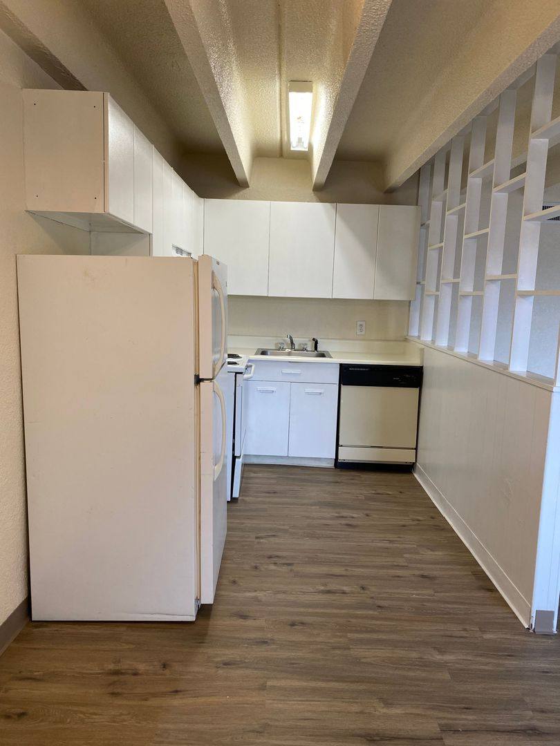 Apartment for rent at 1033 Madeira Dr SE, Albuquerque, NM 87108