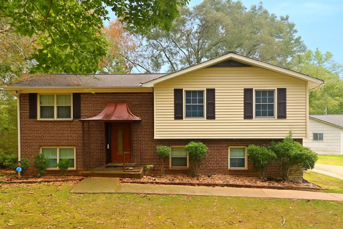 House for rent at 1500 6th St NW, Birmingham, AL 35215