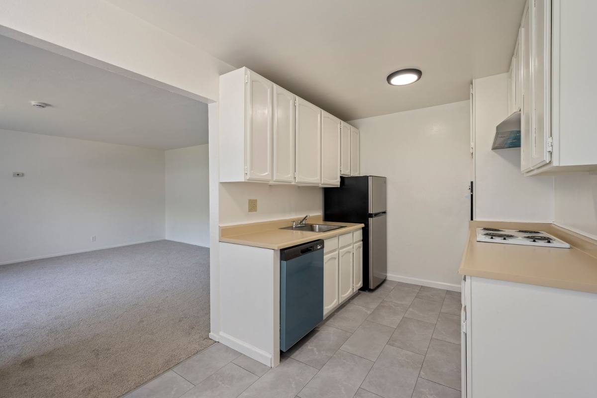 Apartment for rent at 1372 Creekside Dr, Walnut Creek, CA 94596