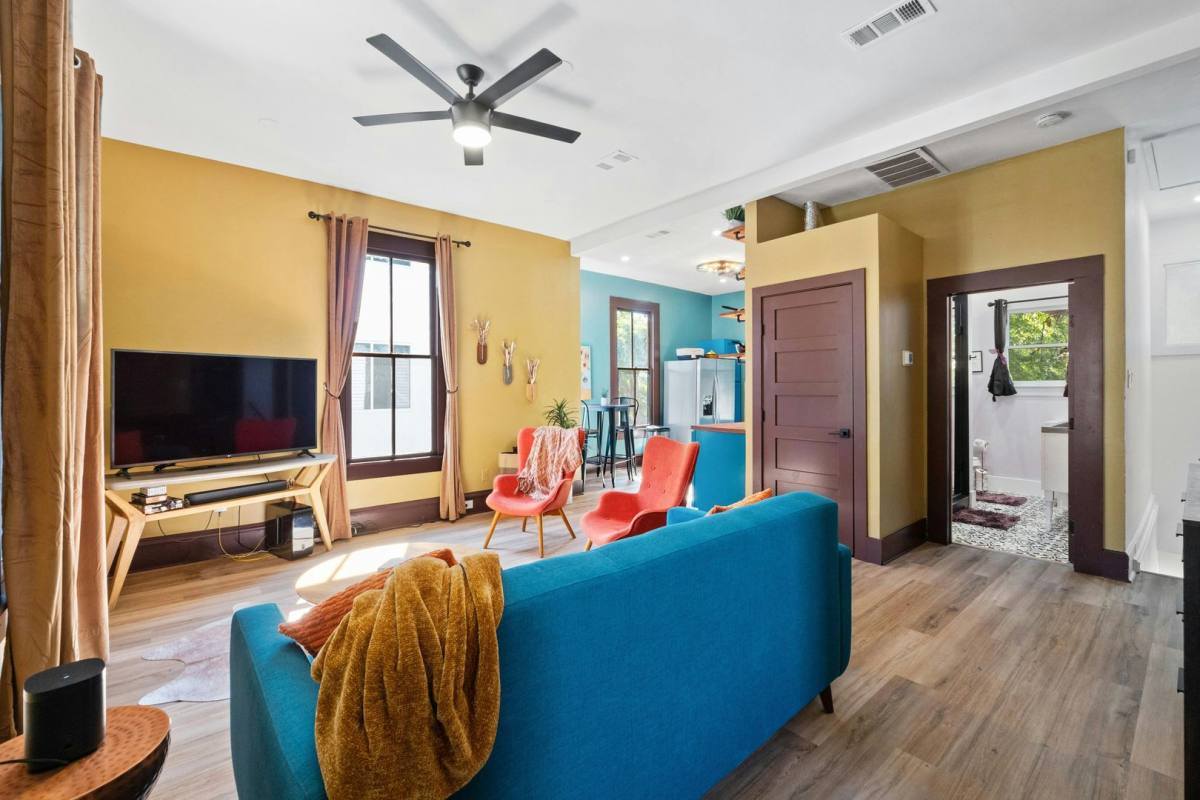 Apartment for rent at 709 W 14th St, Austin, TX 78701
