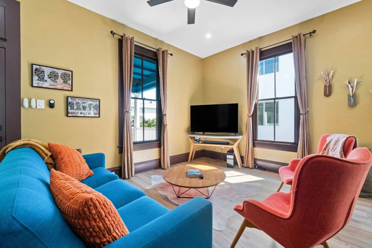 Apartment for rent at 709 W 14th St, Austin, TX 78701