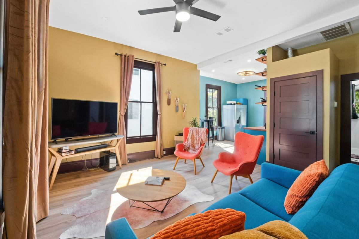 Apartment for rent at 709 W 14th St, Austin, TX 78701