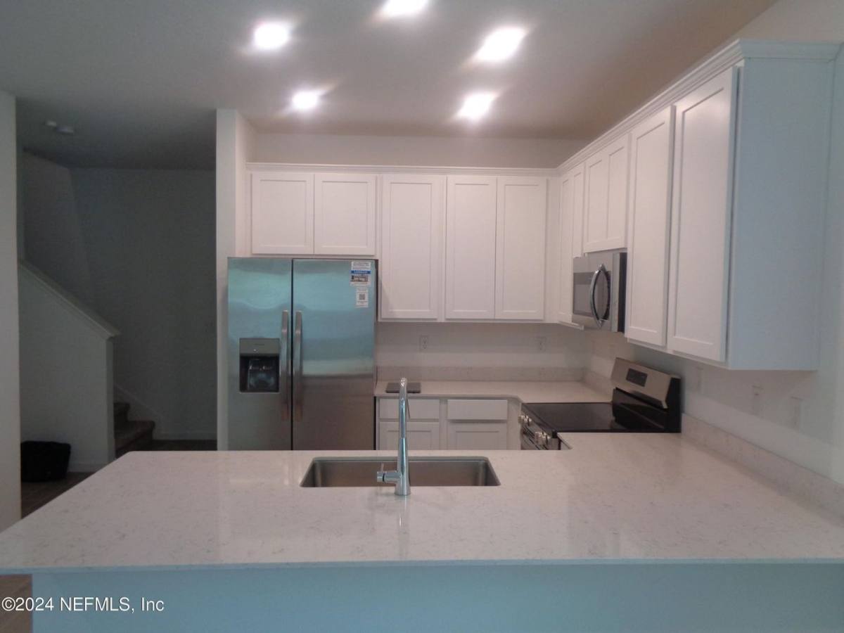 Townhouse for rent at 4322 Leeward Breeze Lp, Middleburg, FL 32068