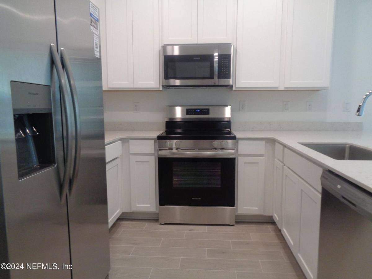 Townhouse for rent at 4322 Leeward Breeze Lp, Middleburg, FL 32068