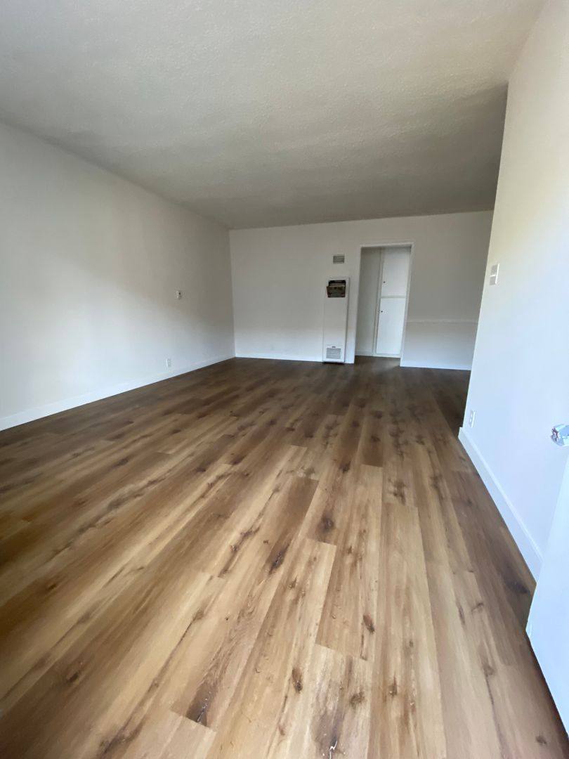 Apartment for rent at 629 No Hayworth Ave, Los Angeles, CA 90048