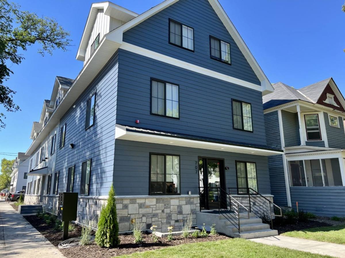 Townhouse for rent at 707 13th Ave SE, Minneapolis, MN 55414