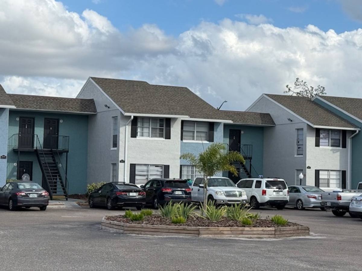 Apartment for rent at 5801 Shenandoah Way, Orlando, FL 32807