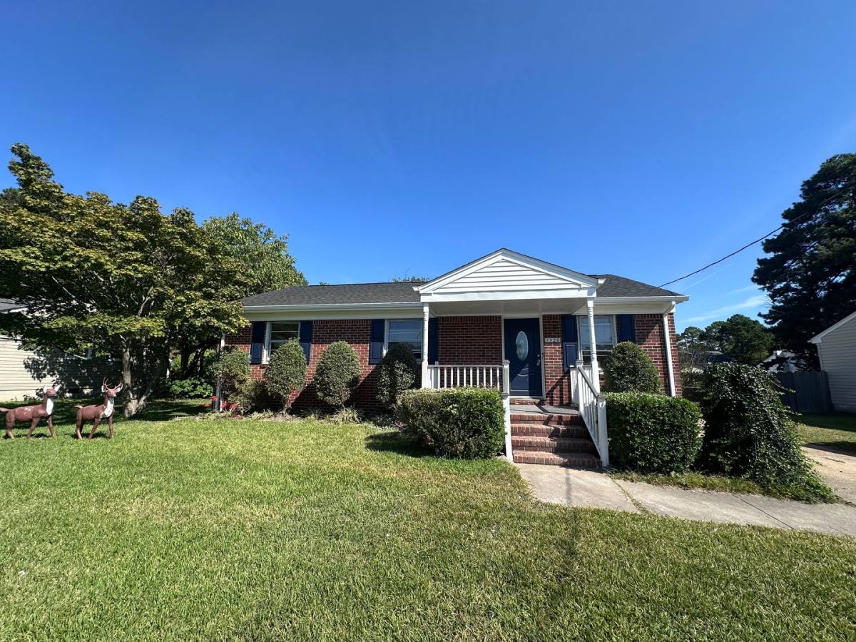 House for rent at 1529 City Park Ave, Portsmouth, VA 23701