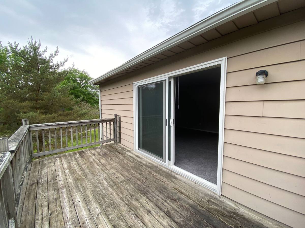 Apartment for rent at 12273 Woodside Dr, Grand Blanc, MI 48439