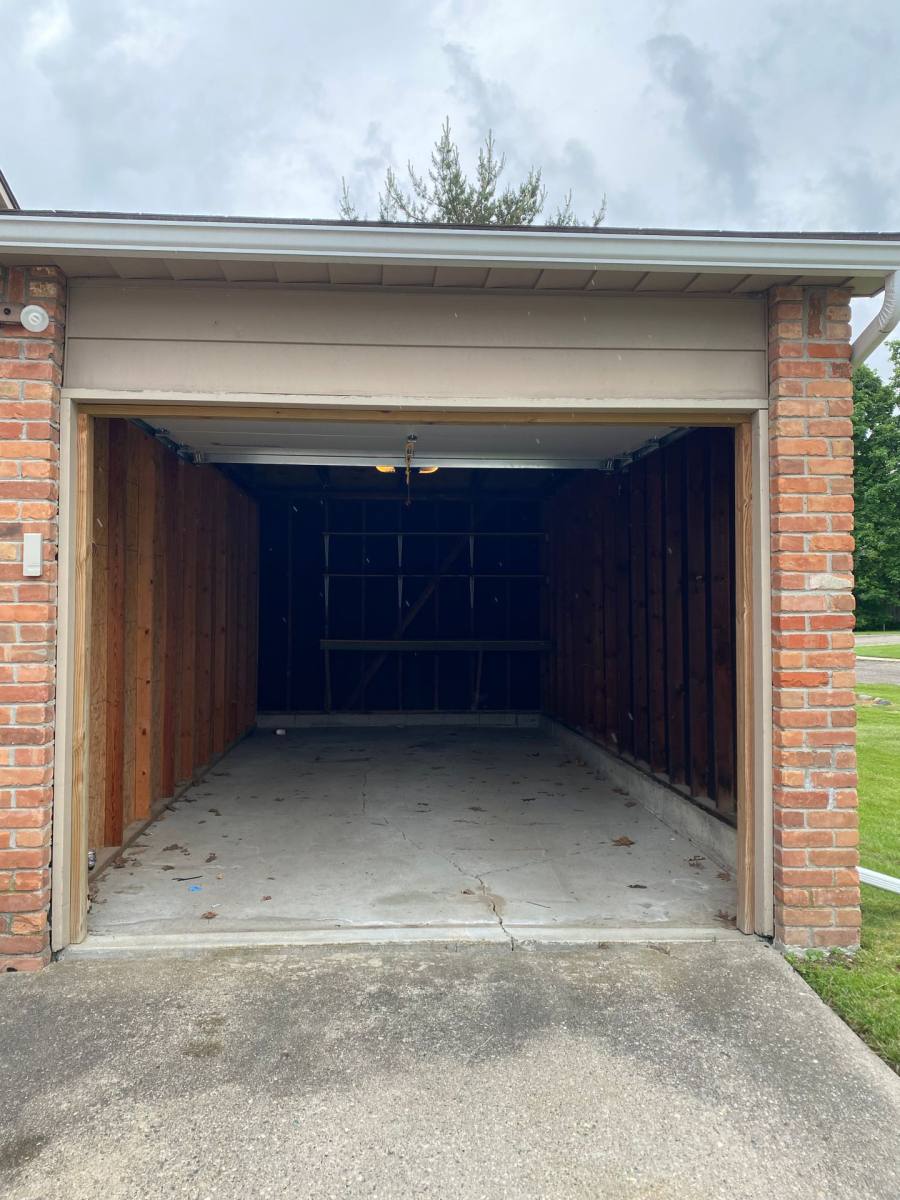 Apartment for rent at 12273 Woodside Dr, Grand Blanc, MI 48439
