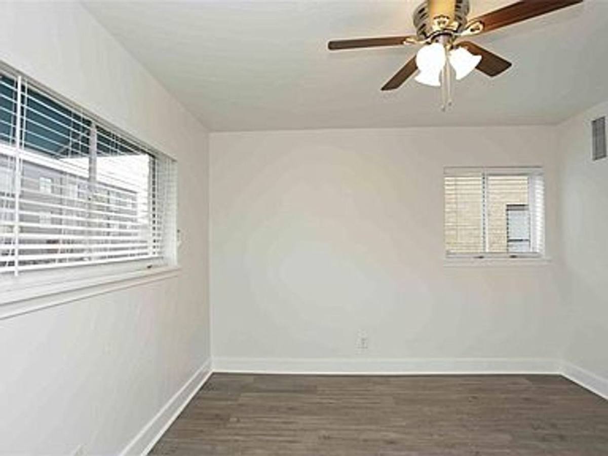 Apartment for rent at 2313 N Fitzhugh Ave, Dallas, TX 75204