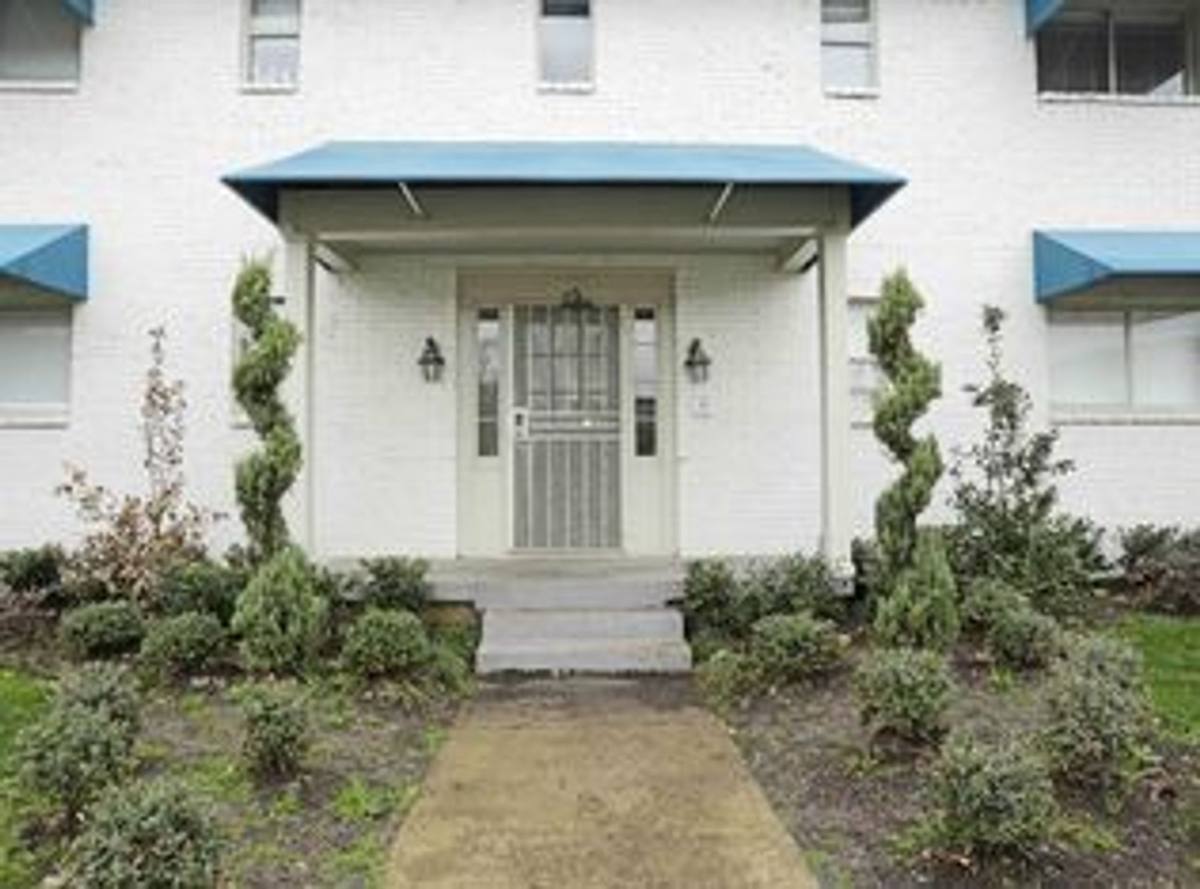 Apartment for rent at 2313 N Fitzhugh Ave, Dallas, TX 75204