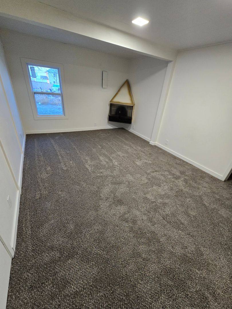 Apartment for rent at 110 Alderson St, Sloan, IA 51055