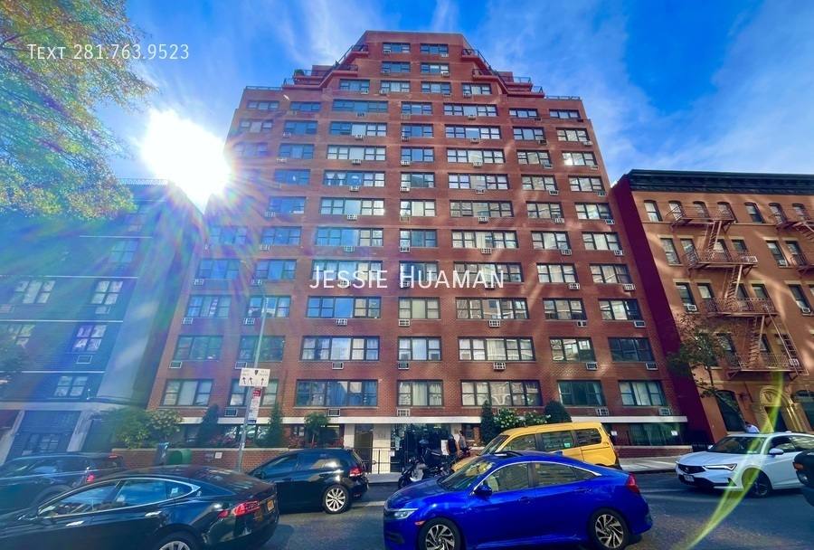 Apartment for rent at 236 E 36th St #HI, New York, NY 10016